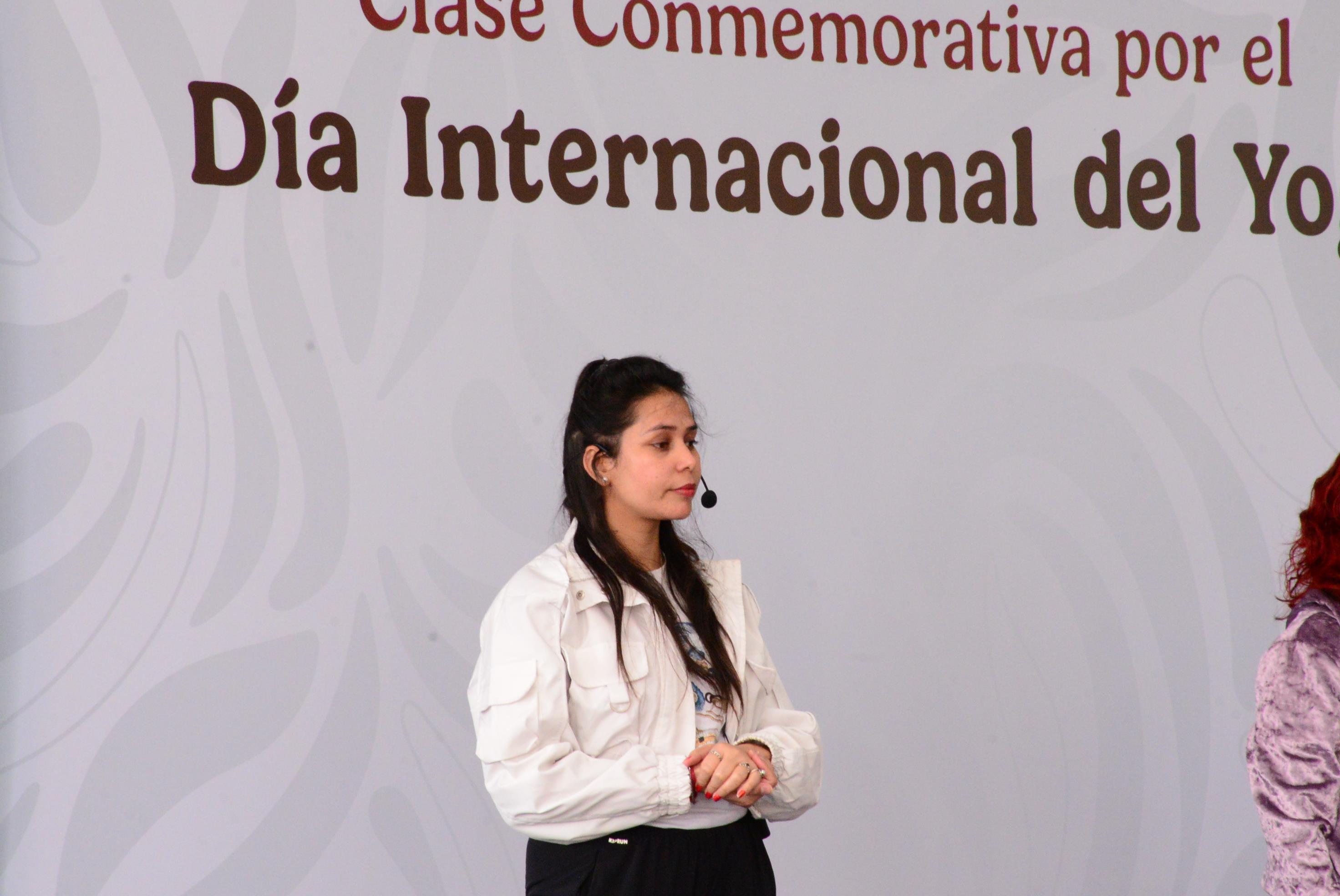Clase Conmemorativa Por el “Día Internacional Del Yoga”, en el Centro Social, Cultural y Deportivo del SNTISSSTE